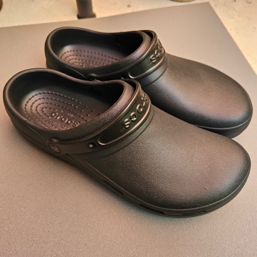Crocs Specialist II Clog - Work Shoes, EUC